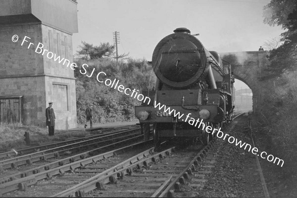 TRAIN LOCO 801 AT PORTARLINGTON STATION